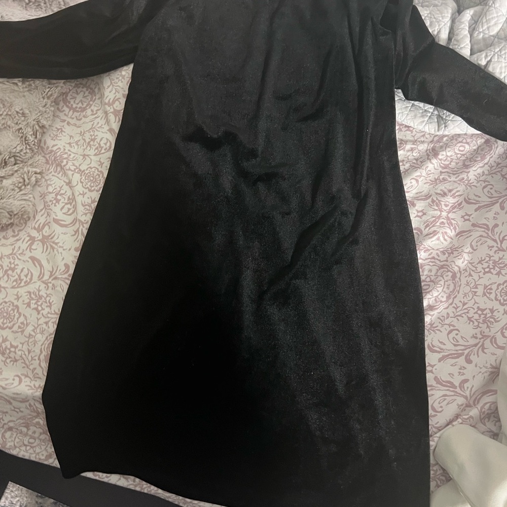 Black Long Sleeve Velvet short Dress